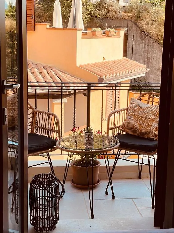 Nocleg ze śniadaniem B&B Dimora Dorgali